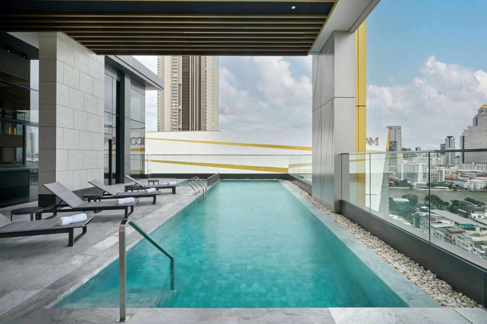 Hilton Garden Inn Bangkok Riverside エクステリア 写真